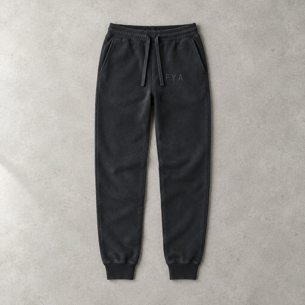FYA joggingbroek in zwart, plat gelegd